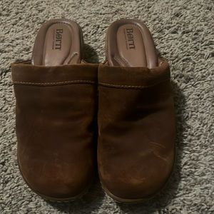 Born clogs